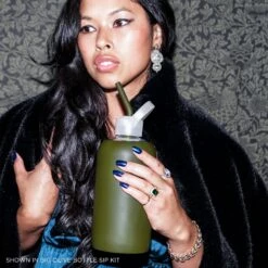 OLIVE & THE MARTINI & MANI - BIG BOTTLE SIP KIT 1L (32 OZ) -Drinkware Shop bkr sip kit silicone straw cap glass water bottle 32oz olive the martini mani big bottle sip kit 1l 32 oz grommpb t32pb 34932929003691